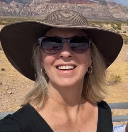 Beth Muccini