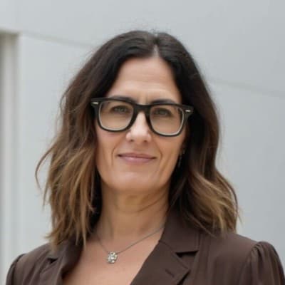 Jennifer Segura, JD, CDFA