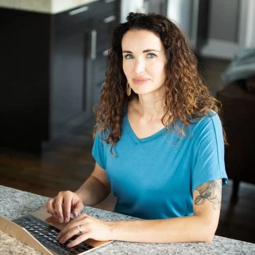 Jennifer L House