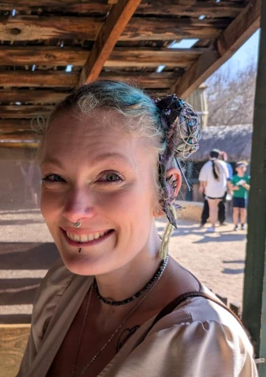 contrary-kitten profile