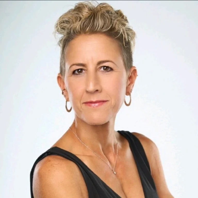 Nicole Hollar