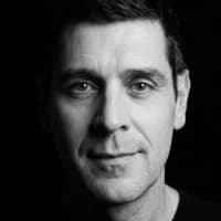 Lee powney