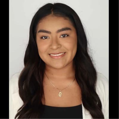 yesenia-perez profile